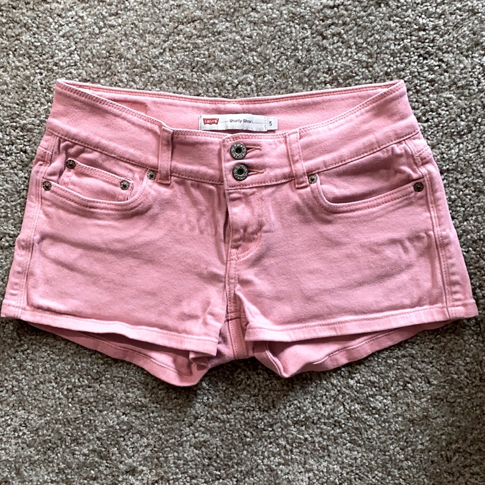 Super cute shorty shorts in size 5